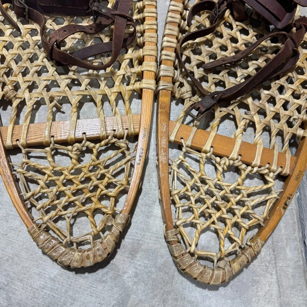 Vintage Pair Snowshoes By Snocraft Norway Maine USA 13x33 Leather w/ Bindings‎